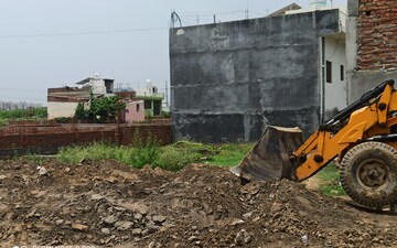 Plot For Sale in Sector 140