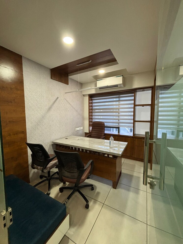 Team Area, science city Commercial Office Space 1095 Sq.Ft. In Science City Ahmedabad 8181144