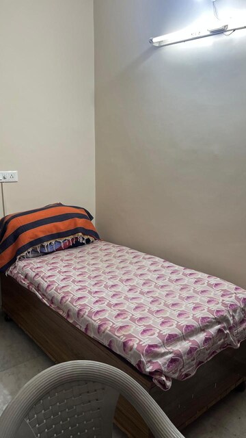 Bedroom in 3 BHK Apartment at Sector 56 – for Rent