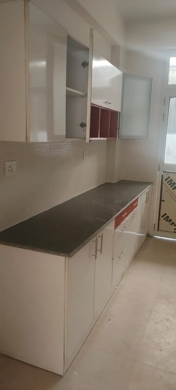 Kitchen in 3 BHK Villa at Supertech Czar Villa, Omicron I Greater Noida – for Rent