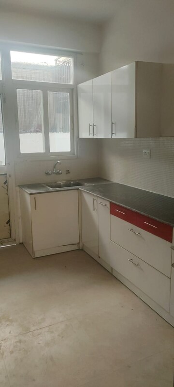 Kitchen in 3 BHK Villa at Supertech Czar Villa, Omicron I Greater Noida – for Rent