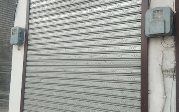 Shop For Sale in Model Town