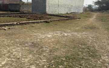 Plot For Sale in Jewar
