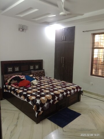 Bedroom in 3 BHK Builder Floor at Sector 42 – for Sale