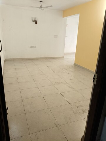 Room in 2 BHK Apartment at Halasuru – for Sale