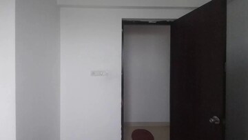Bedroom in 1.5 BHK Apartment at Lodha Casa Royale, Balkum Pada – for Rent
