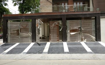 2 BHK Builder Floor For Rent in Sector 19