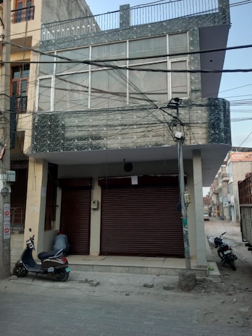 Commercial Showroom 1700 Sq.Ft. For Rent in Bhabat Zirakpur  8181310