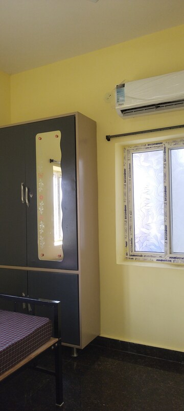 Room in 1 BHK Independent House at Madhapur – for Rent