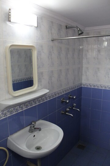 Bathroom in 2 BHK Apartment at Candolim – for Rent