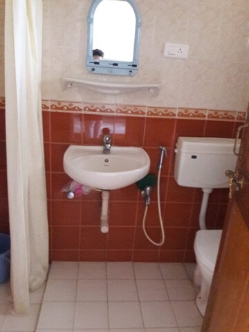 Bathroom in 2 BHK Apartment at Candolim – for Rent