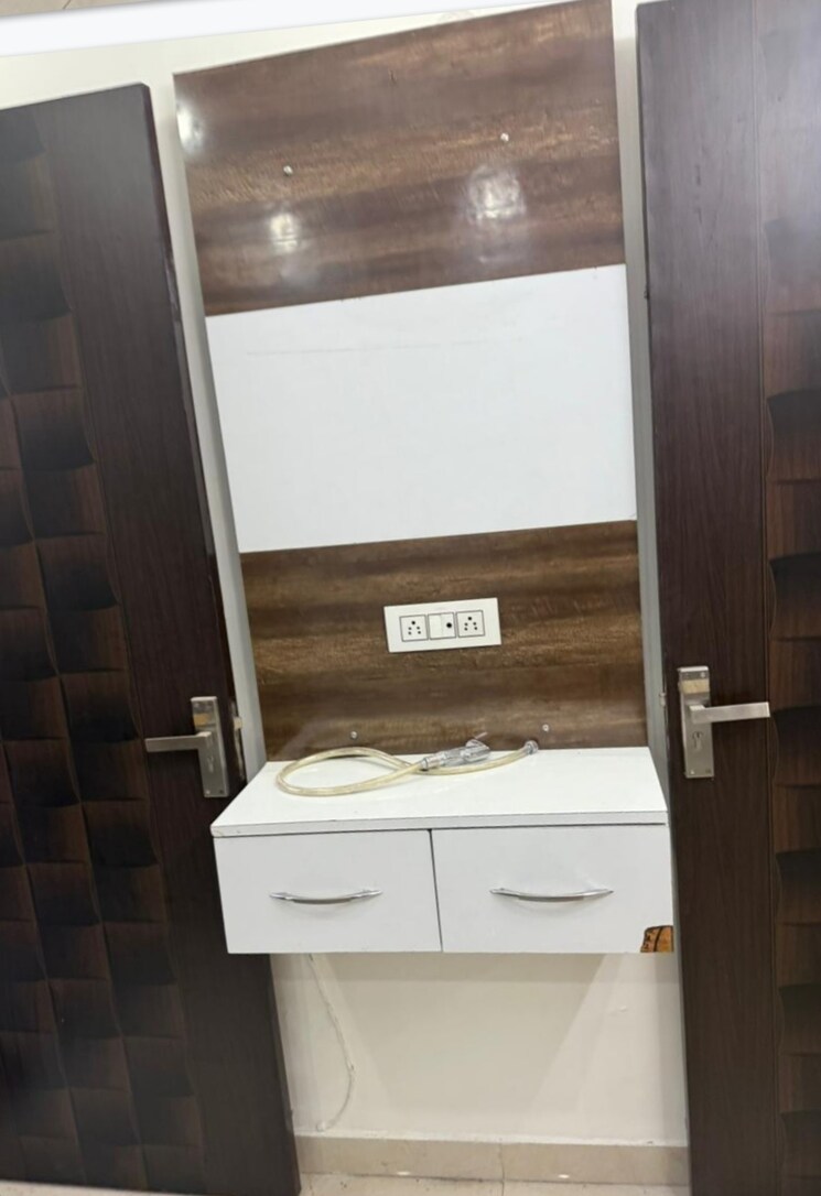 Other, peer mucchalla 3 Bedroom 1560 Sq.Ft. Builder Floor In Peer Mucchalla Zirakpur 8181405