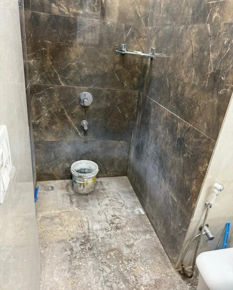 Bathroom, peer mucchalla 3 Bedroom 1560 Sq.Ft. Builder Floor In Peer Mucchalla Zirakpur 8181405