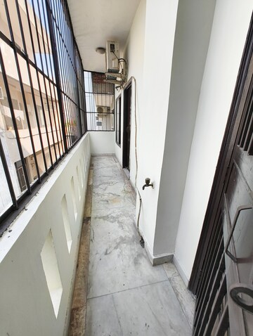 Balcony in 3 BHK Builder Floor at Sector 55 – for Rent