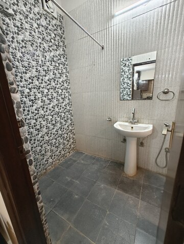 Bathroom in 3 BHK Builder Floor at Sector 55 – for Rent