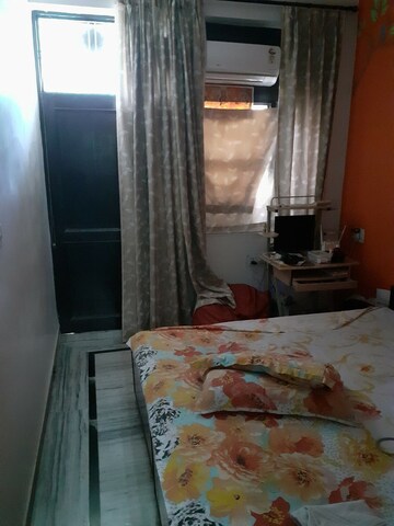 Bedroom in 2.5 BHK Builder Floor at Sector 28 – for Rent