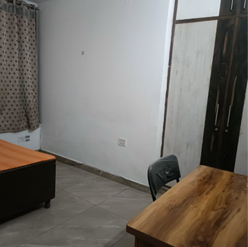 Living Room in 4 BHK Builder Floor at Sector 46 – for Rent