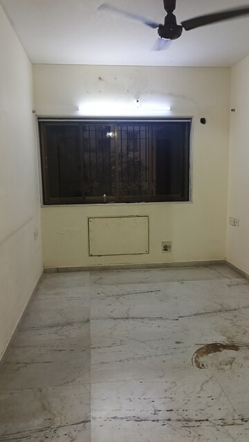 Room in 2 BHK Apartment at Sweet Home Andheri West, Andheri West – for Rent