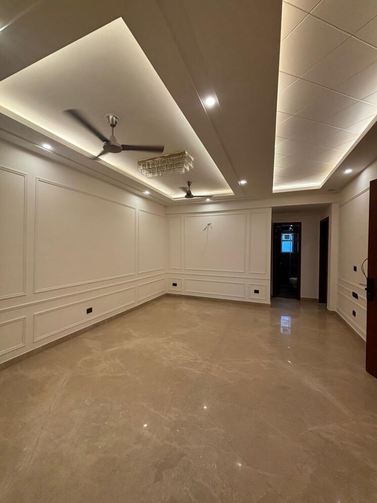  Parking, sector 54 3 Bedroom 1975 Sq.Ft. Apartment In Sector 54 Gurgaon 8181539