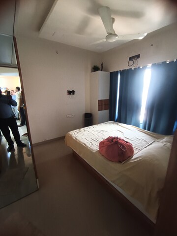 Bedroom in 1 BHK Apartment at Silicon Park, Malad West – for Rent