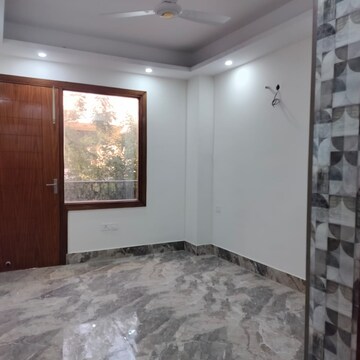 Room in 3 BHK Builder Floor at Saket – for Rent