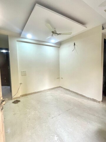 Room in 3 BHK Builder Floor at Saket – for Rent