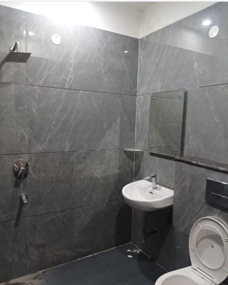 Bathroom, ambala highway 3 Bedroom 1250 Sq.Ft. Builder Floor In Ambala Highway Zirakpur 8181631