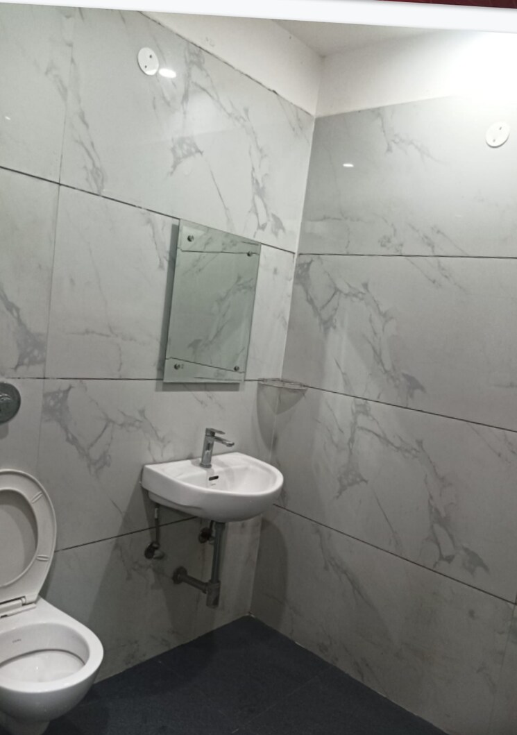 Bathroom, ambala highway 3 Bedroom 1250 Sq.Ft. Builder Floor In Ambala Highway Zirakpur 8181631