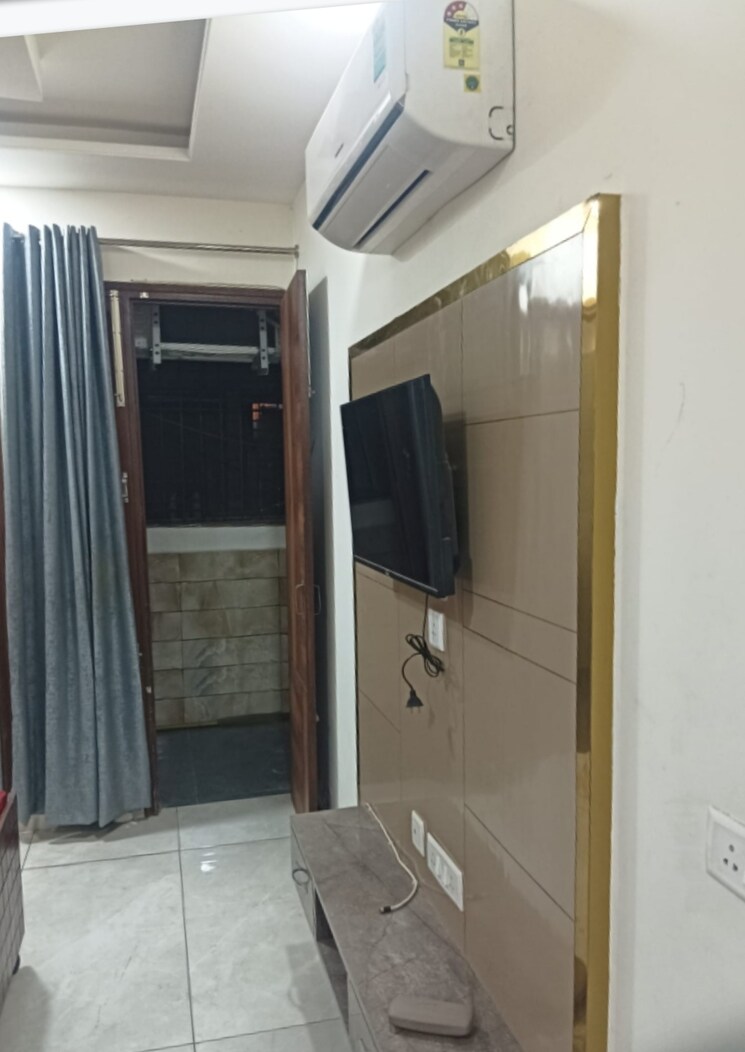 Room, ambala highway 3 Bedroom 1250 Sq.Ft. Builder Floor In Ambala Highway Zirakpur 8181631