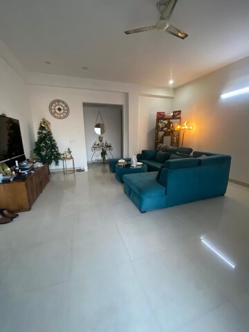 Living Room in 2 BHK Builder Floor at Sector 23 – for Rent