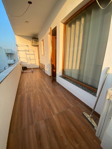 Balcony in 2 BHK Builder Floor at Sector 23 – for Rent