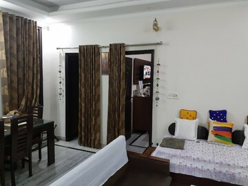 Living Room in 3.5 BHK Builder Floor at Sector 29 – for Rent