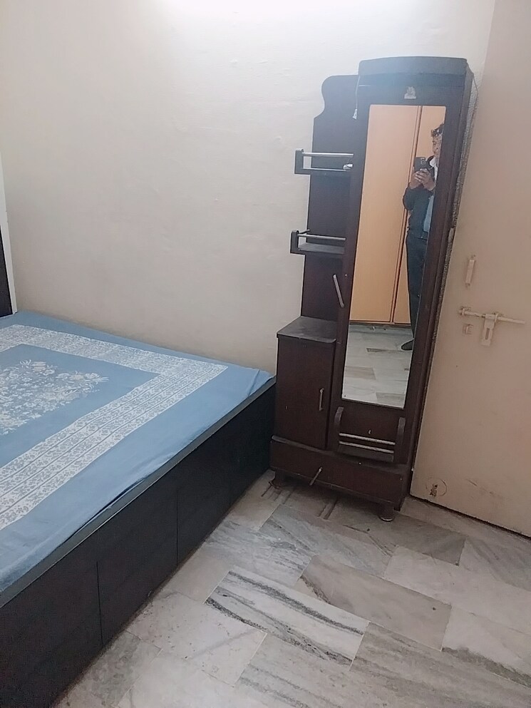 Bedroom, shipra-suncity 2 Bedroom 800 Sq.Ft. Apartment In Vaibhav Khand Ghaziabad 8181811