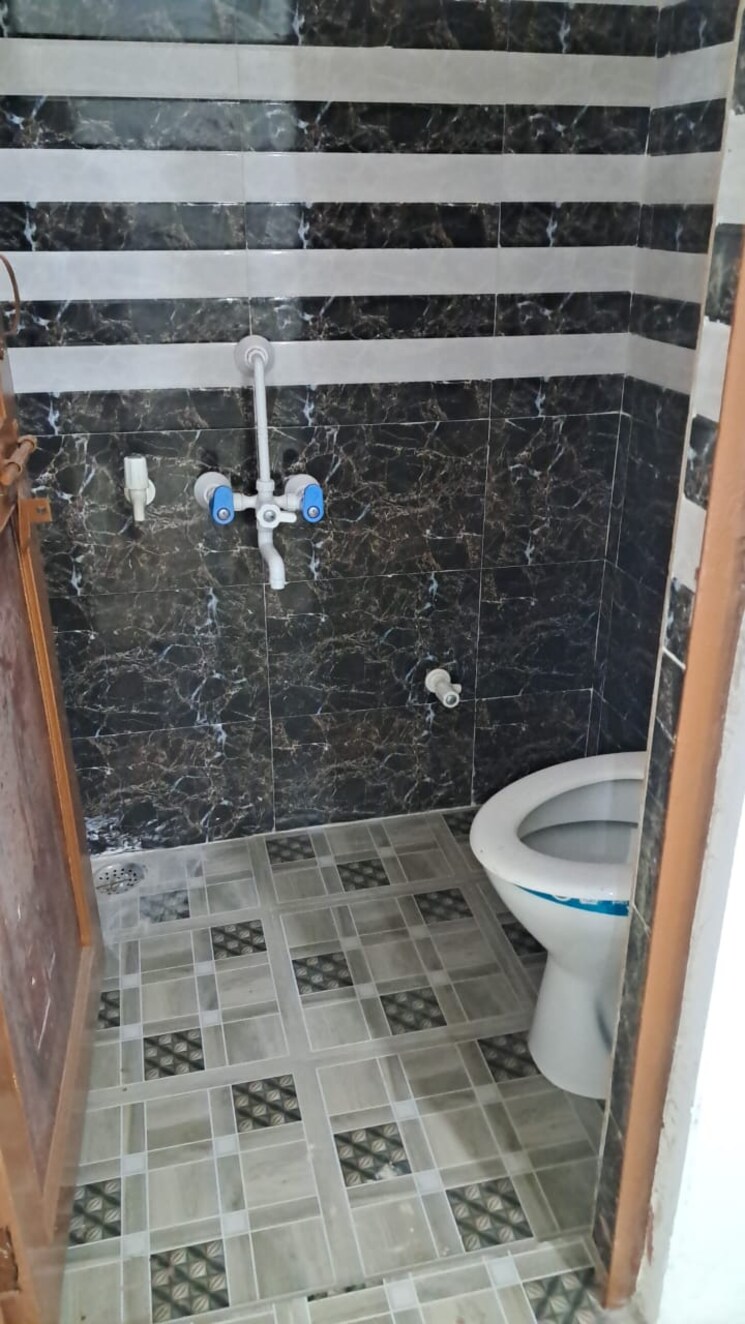Bathroom, avj-homes 6+ Bedroom 40 Sq.Mt. Independent House In Beta Ii Greater Noida Greater Noida 8181805