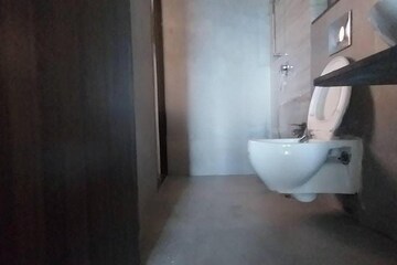 Bathroom in 3 BHK Apartment at Siddhi Highland Haven, Balkum Pada – for Sale