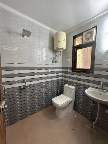 Bathroom in 2 BHK Builder Floor at Saket – for Rent