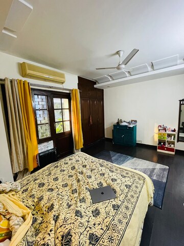 Room in 3 BHK Builder Floor at Greater Kailash I – for Rent