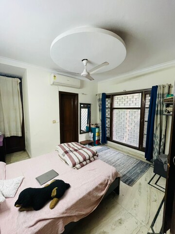 Room in 3 BHK Builder Floor at Greater Kailash I – for Rent