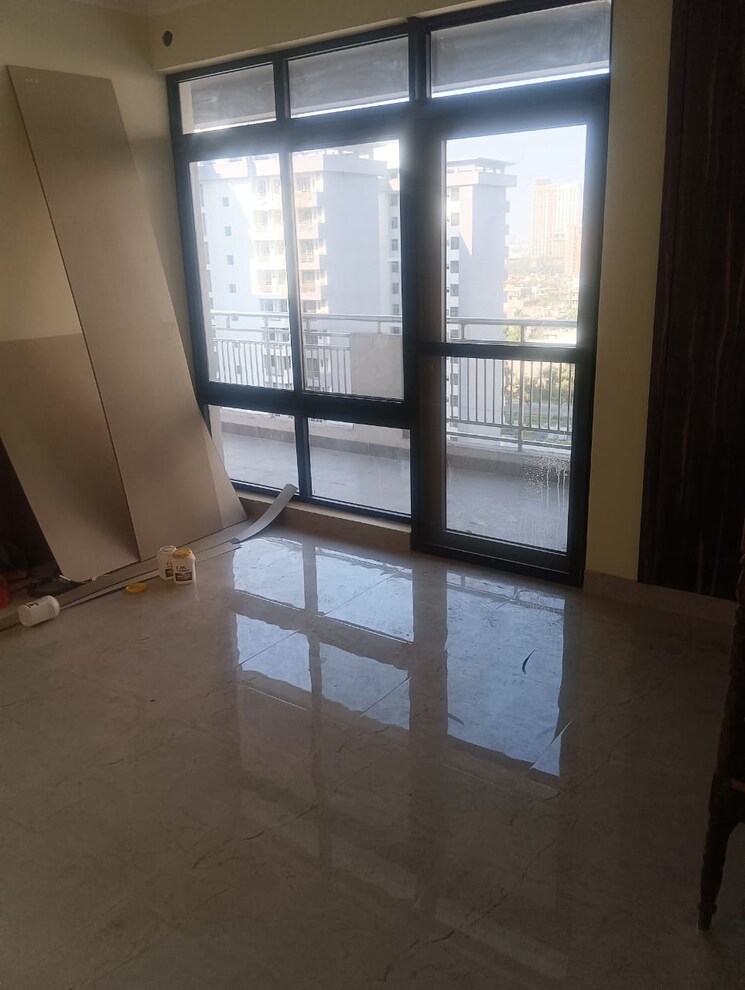 Room, kendriya-lok-nirman-chs 4 Bedroom 2600 Sq.Ft. Apartment In Phi Iv Greater Noida Greater Noida 8181821