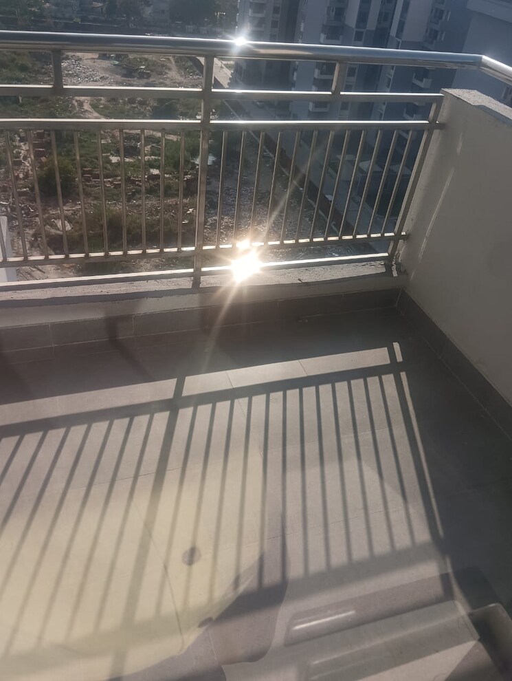 Balcony, kendriya-lok-nirman-chs 4 Bedroom 2600 Sq.Ft. Apartment In Phi Iv Greater Noida Greater Noida 8181821