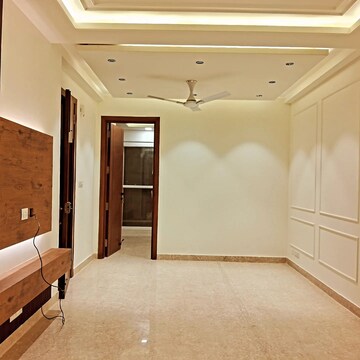 Room in 3 BHK Builder Floor at East Of Kailash – for Sale
