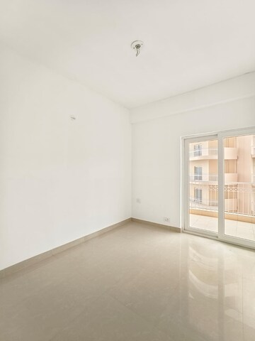 Room in 3 BHK Apartment at Tashee Capital Gateway, Sector 111 – for Rent