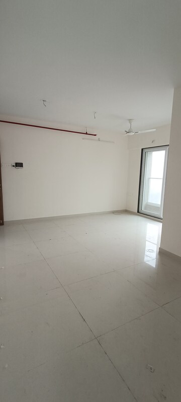 Room in 2 BHK Apartment at Ashar Axis, Majiwada – for Rent