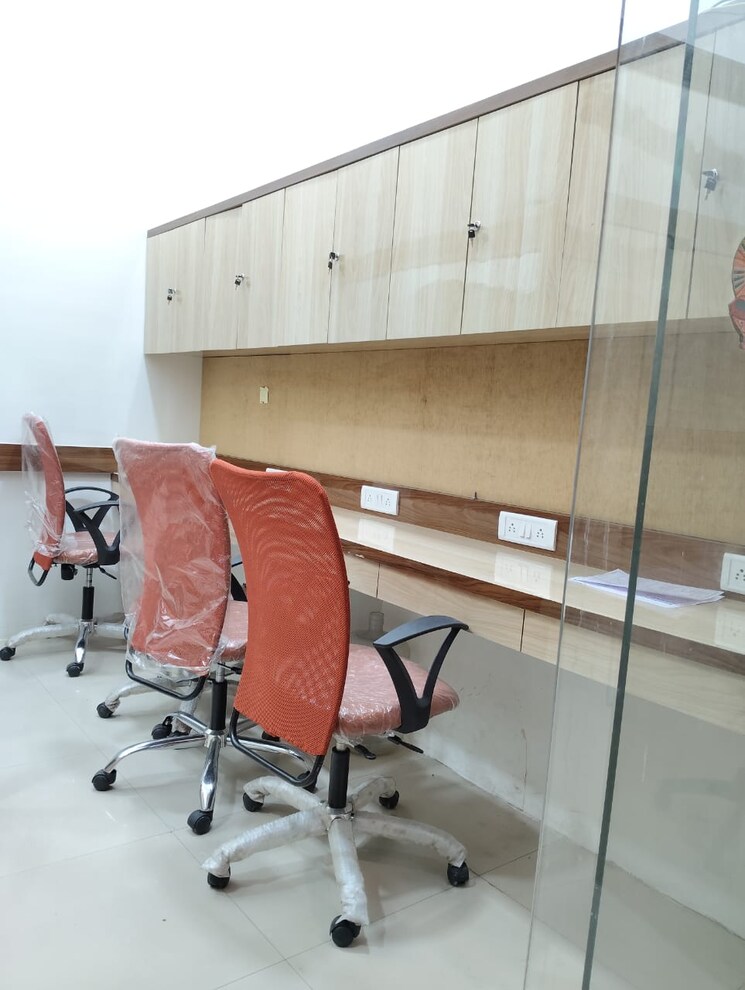 Team Area, express-zone Commercial Office Space 181 Sq.Ft. In Malad East Mumbai 8181823