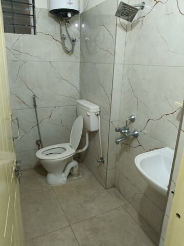 Bathroom in 2 BHK Apartment at Halasuru – for Rent
