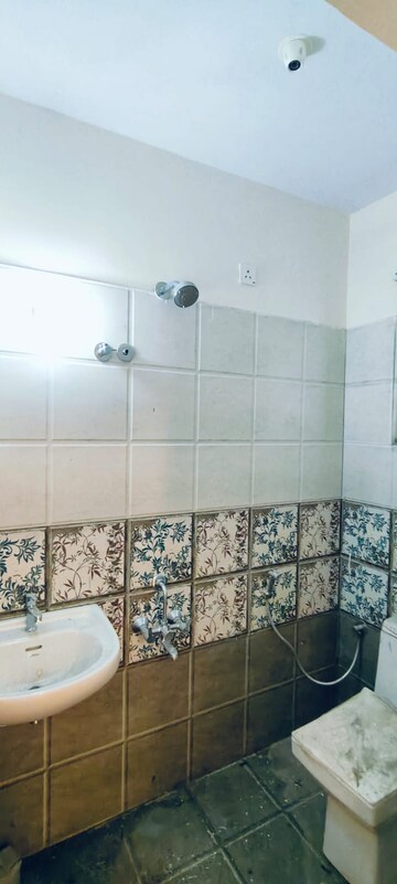Bathroom in 1 BHK Builder Floor at Koramangala – for Rent