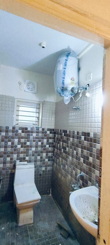 Bathroom in 1 BHK Builder Floor at Koramangala – for Rent