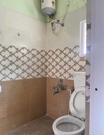 Bathroom in 1 BHK Builder Floor at Koramangala – for Rent