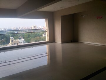 Room in 4 BHK Apartment at Sagar Waters Edge, Pimple Nilakh – for Rent