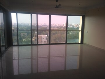 Room in 4 BHK Apartment at Sagar Waters Edge, Pimple Nilakh – for Rent